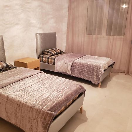 شقة فاخرة Apartman El Aouina Kültér fotó