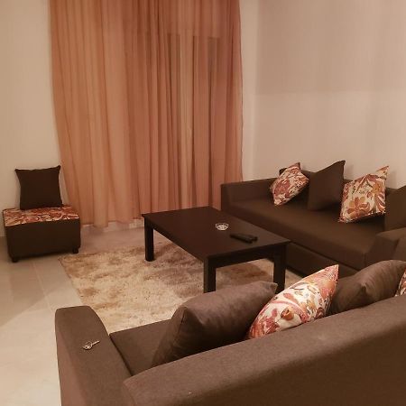 شقة فاخرة Apartman El Aouina Kültér fotó