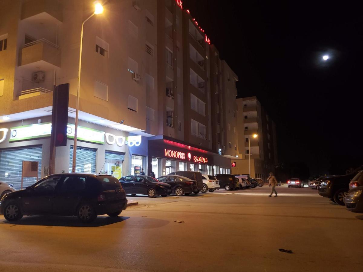 شقة فاخرة Apartman El Aouina Kültér fotó