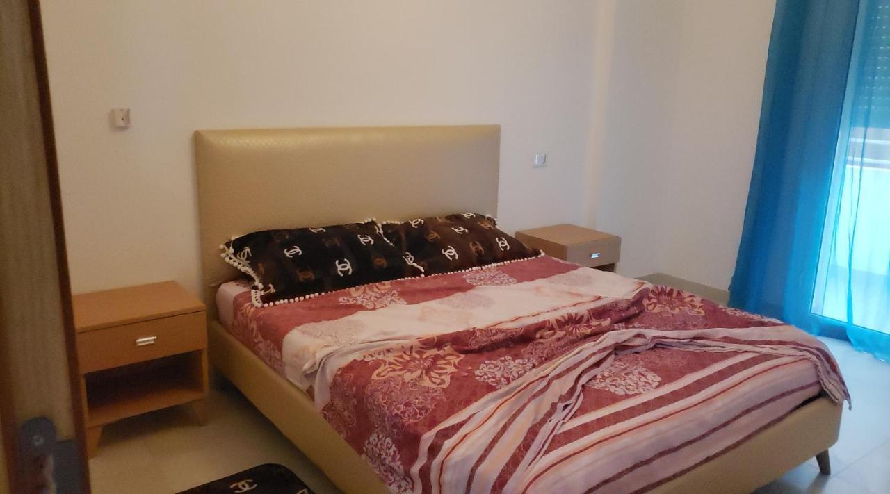 شقة فاخرة Apartman El Aouina Kültér fotó